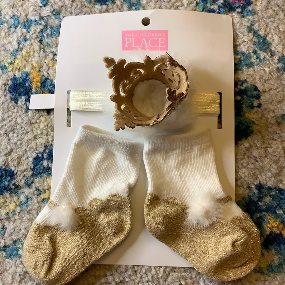 Princess headband and socks. 0-6 months old